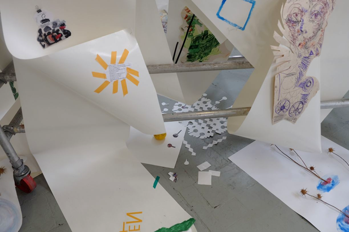 Afbeelding met kunst, tekening, papier, overdekt

Door AI gegenereerde inhoud is mogelijk onjuist.