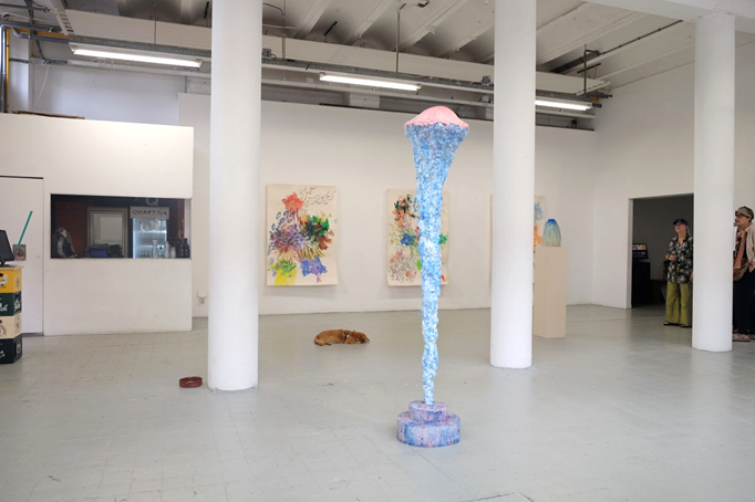 Afbeelding met overdekt, kunst, muur, Kunstgalerie

Door AI gegenereerde inhoud is mogelijk onjuist.