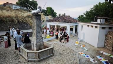 Afbeelding met buitenshuis, hemel, grond, gebouw

Door AI gegenereerde inhoud is mogelijk onjuist.