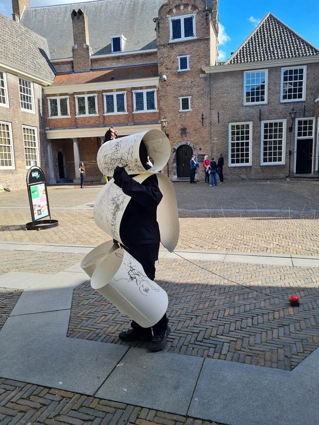 Afbeelding met buitenshuis, gebouw, hemel, grond
Door AI gegenereerde inhoud is mogelijk onjuist.