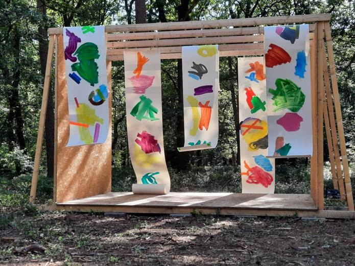Afbeelding met buitenshuis, boom, plant, kunst

Door AI gegenereerde inhoud is mogelijk onjuist.