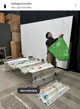 Afbeelding met kleding, tafel, doos, schoeisel

Door AI gegenereerde inhoud is mogelijk onjuist.